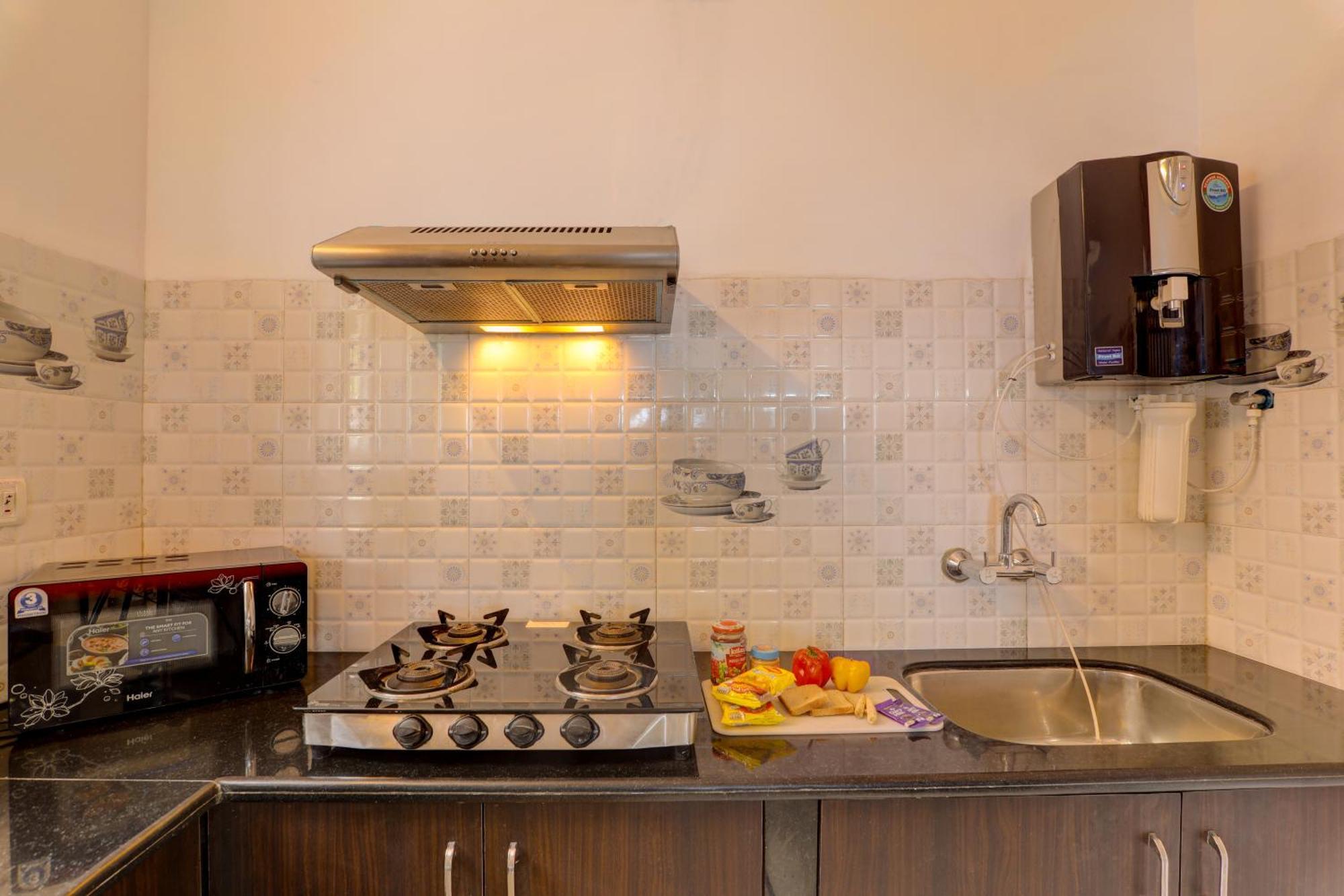 Ludo Private Pool Villa, WiFi-Caretaker-Parking, North Goa Baga Esterno foto